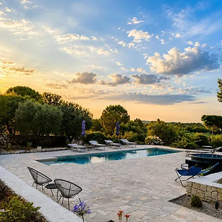 Villa Rai